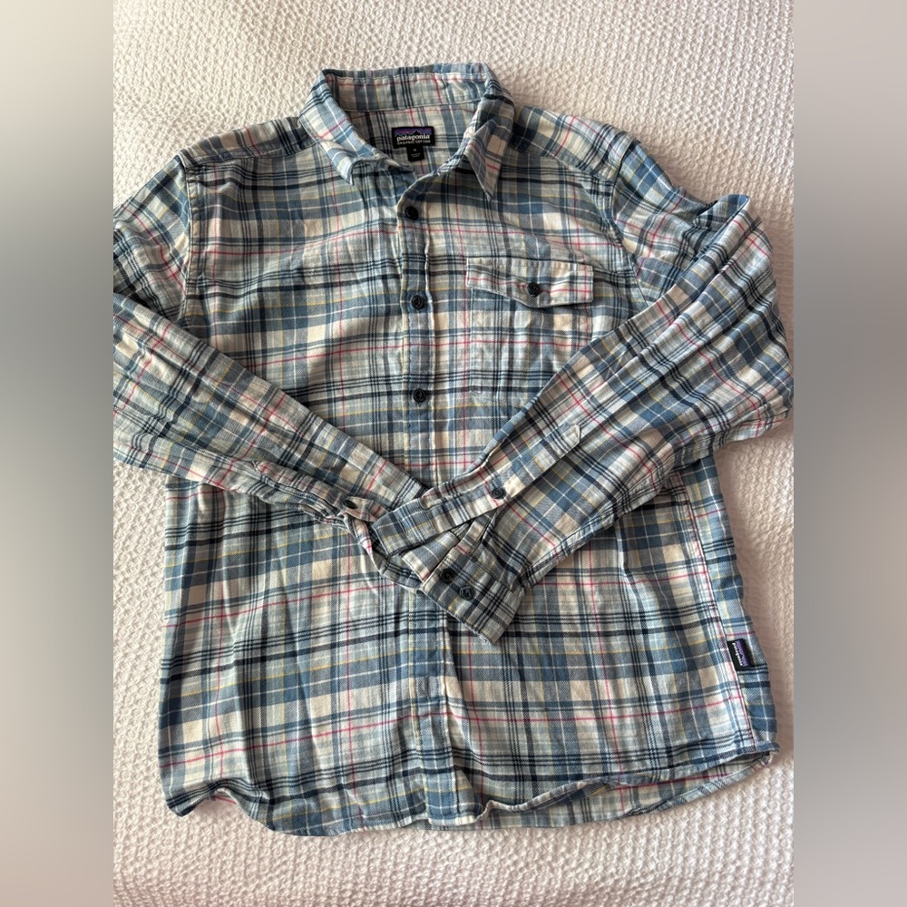 Patagonia Men's Plaid flannel Shirt - Blue, pink and white